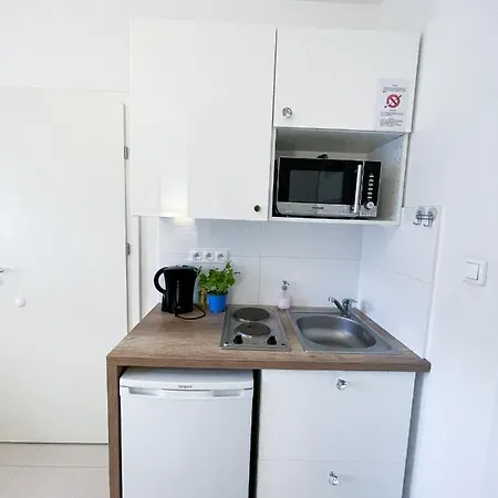 Апартаменты Superapart Tamka Ministudio, Family Friendly Abode Варшава