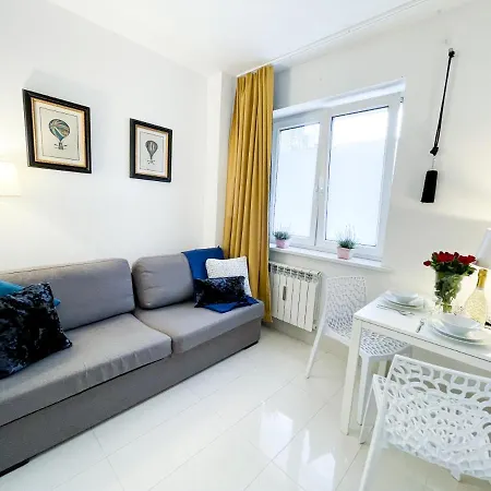 Апартаменты Superapart Tamka Ministudio, Family Friendly Abode Варшава