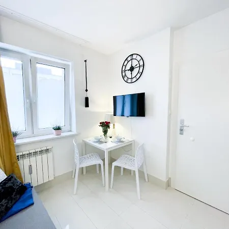 Na Powislu Superapart Tamka 7 *