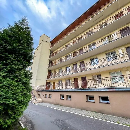 Апартаменты Superapart Tamka Ministudio, Family Friendly Abode